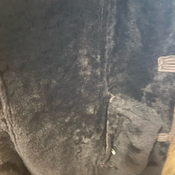 Genuine shearling men’s jacket..very warm! Hardly warn! Fits size 48. - Picture 7 of 7